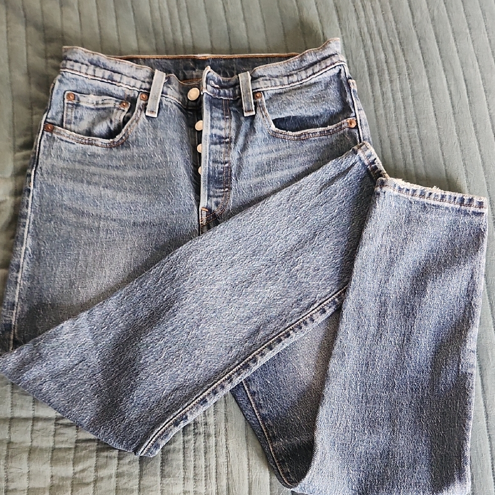Levi's Blue Ankle & Cropped Jeans